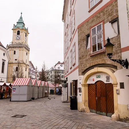 Lea - Old Town Homestay szállás
