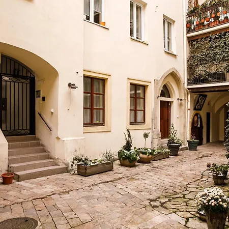 Lea - Old Town * ブラチスラヴァ